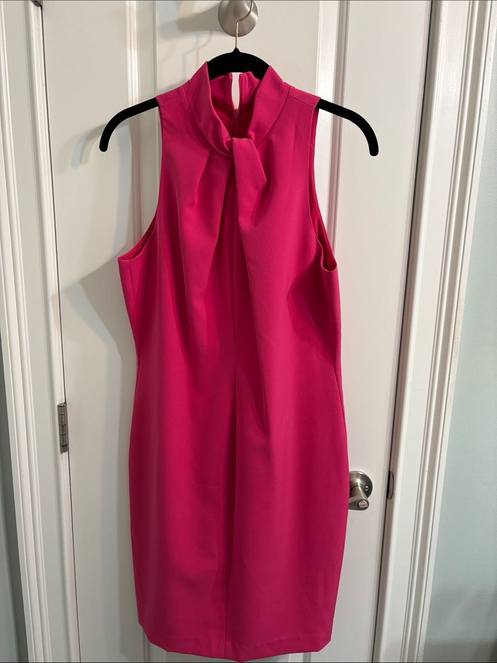 Black Halo Hot Pink Sleeveless Tie-Neck Shift Dress